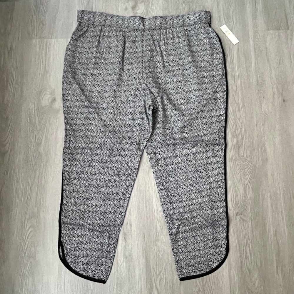 Harper & Liv Women's Black/White Pull-On Elastic Waist Pants Plus Size 18W